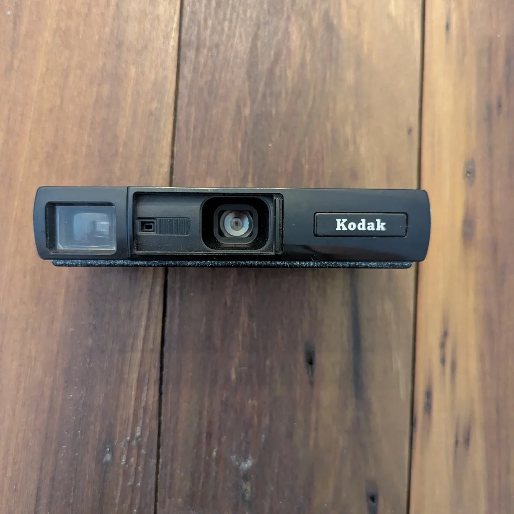 Vintage Kodak Pocket Instamatic 30 Camera Made‎ in USA Silver & Black
